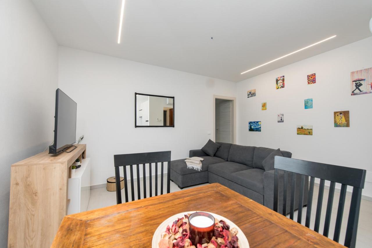 Obsidian -Centro- Wifi + Free Parking Apartman Ravenna Kültér fotó